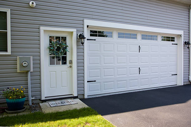 24/7 Emergency Garage Door Installation experts in Poulsbo, WA
